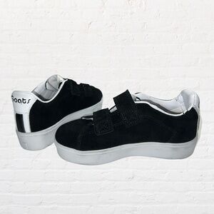 GOAT 305 Kids Designer Sneakers Black White Unisex Youth 11 Boys Girls Shoes